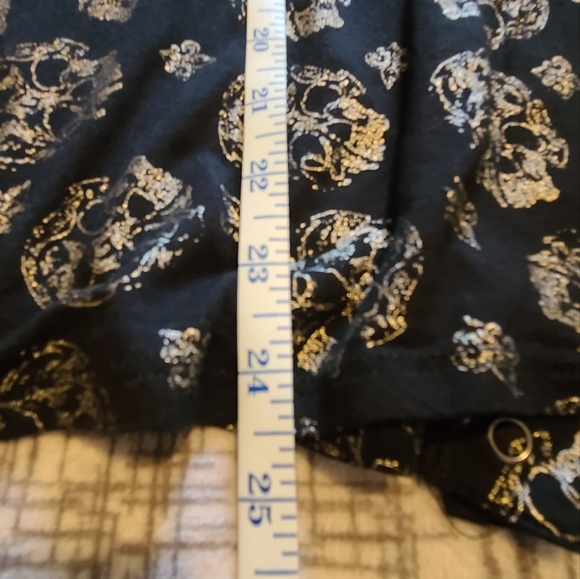 Skull Top w/Snaps - Picture 5 of 7